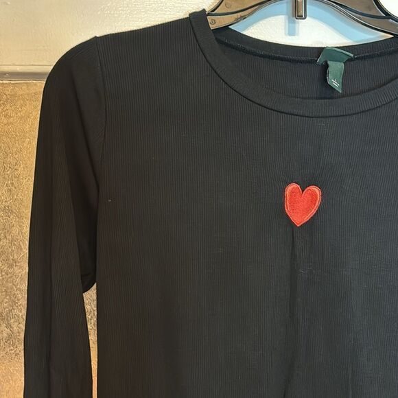 Wild Fable Women’s Long Sleeve Black Heart Cropped Ribbed T-shirt Size Large - Picture 2 of 5